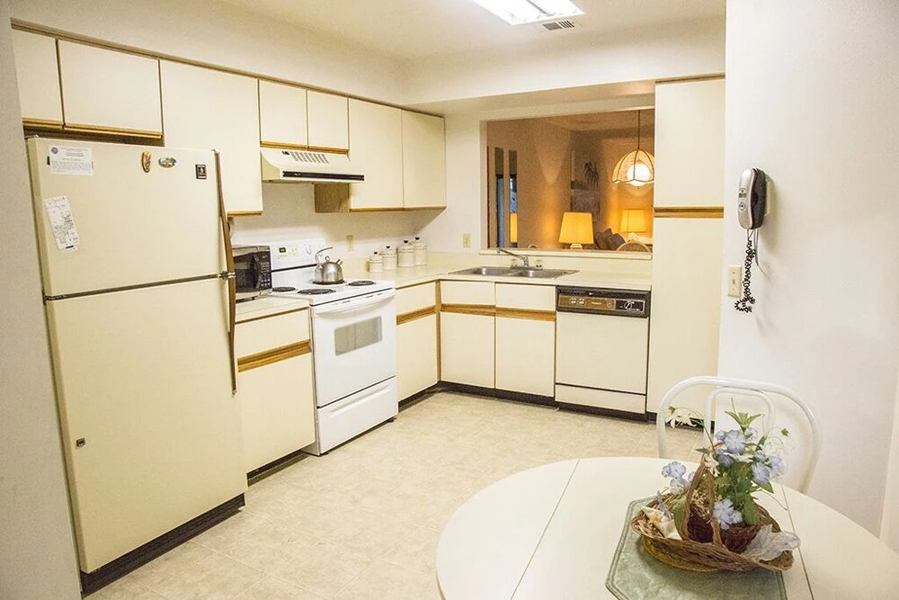 Clubview Country Club 2 Bedroom Condo