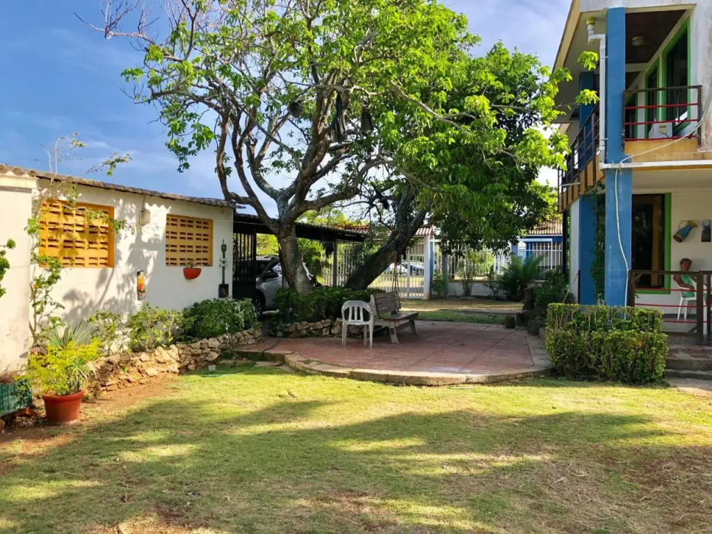 Escalonas place