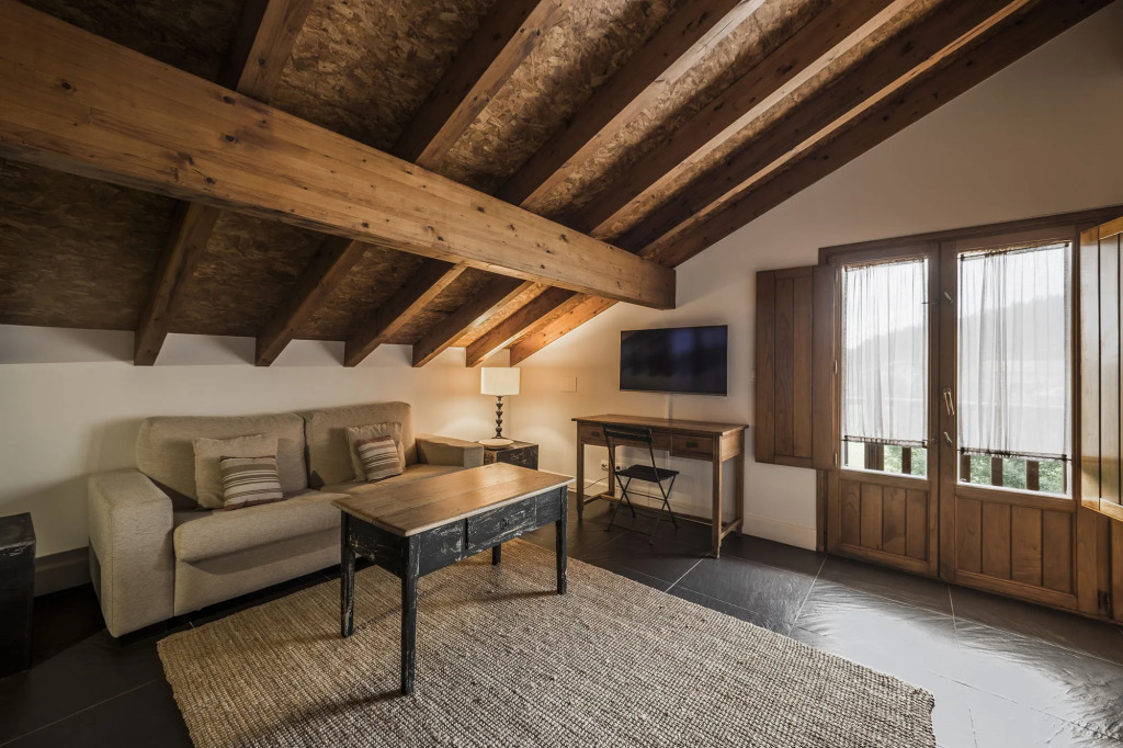 Errota-Barri Caserio Boutique