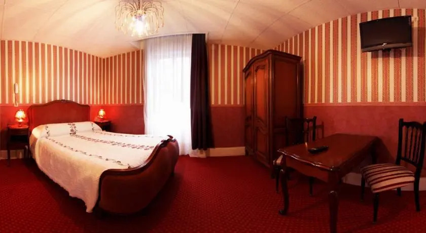 Hotel Universel
