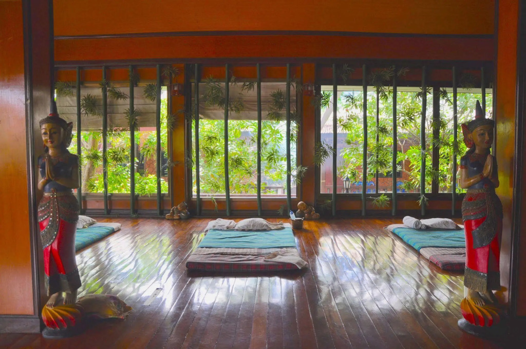 Coral Resort & Bungalows