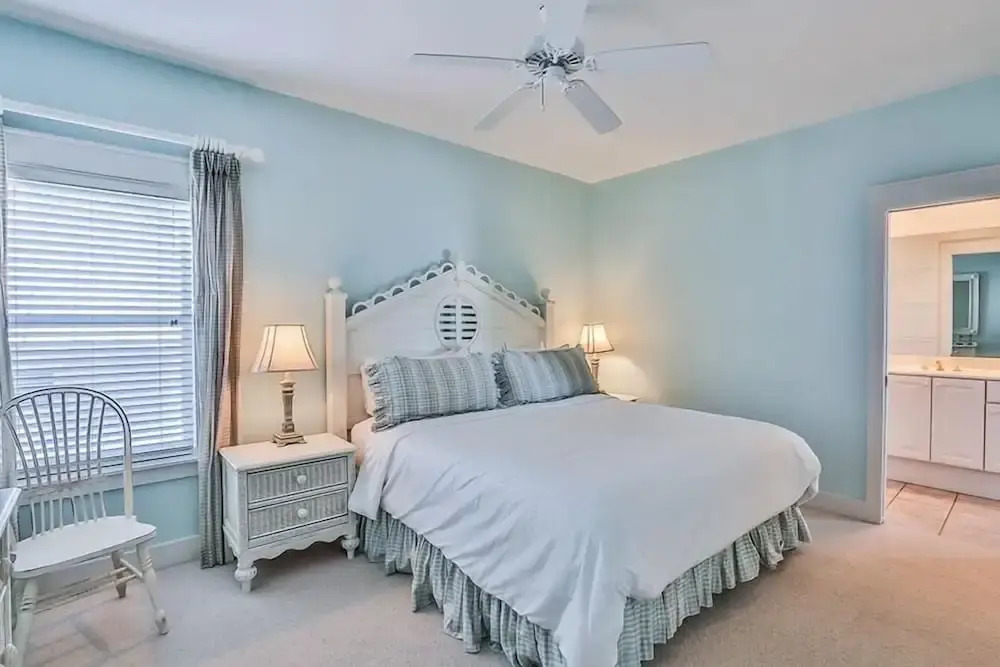SEAVIEW I UNIT 300 4 Bedroom Holiday Home by Five Star Properties