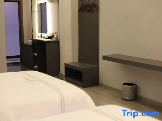 Kaili Yuhe Shixiang Homestay