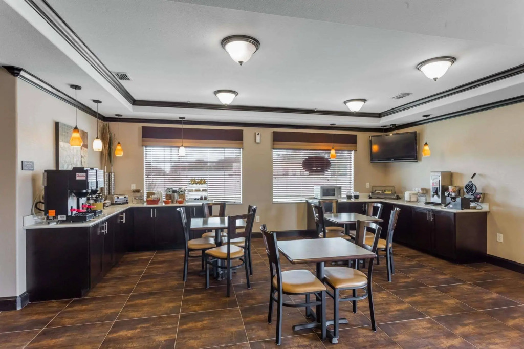 Atria Inn & Suites