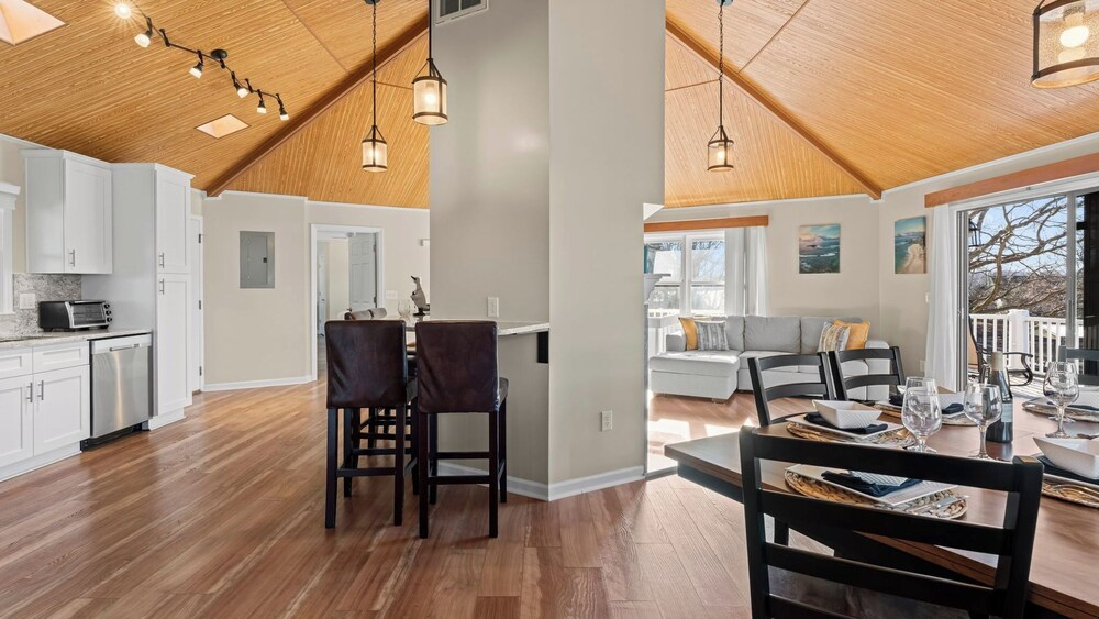 Pleasant Cove Waterfront Getaway With Fire Pit, Deck, and Lake Views
