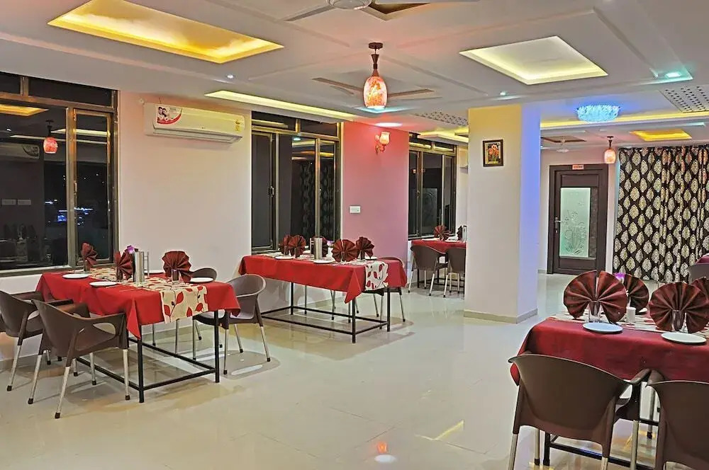 Hotel Shivam Fort View By OYO Rooms