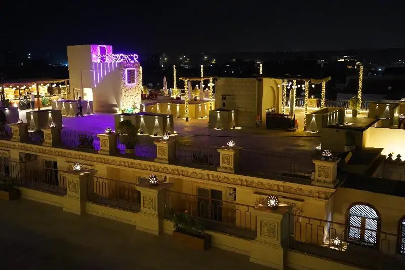 Pyramids Khan Hotel