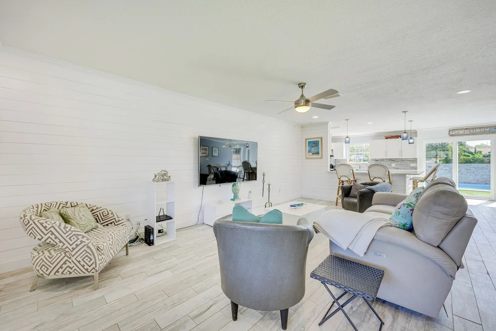 Coastal Home w/ Heated Pool: Mins to Beach & Mayo!