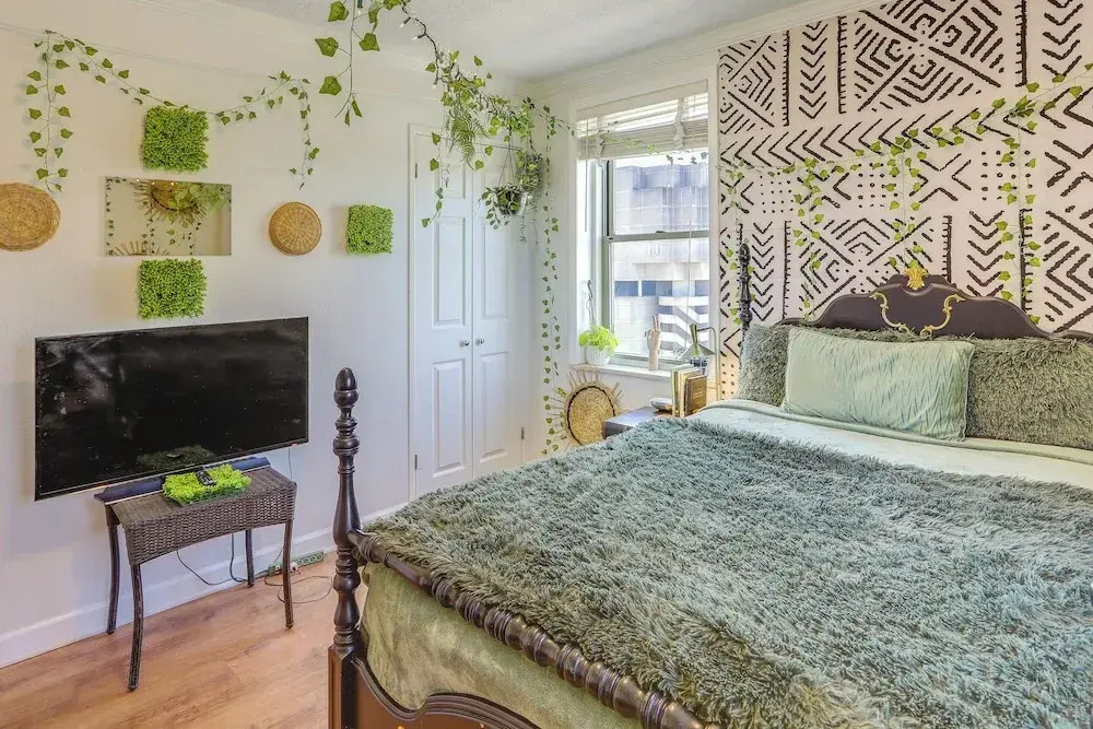Colorful Atlanta Vacation Rental - Walk to Dtwn!