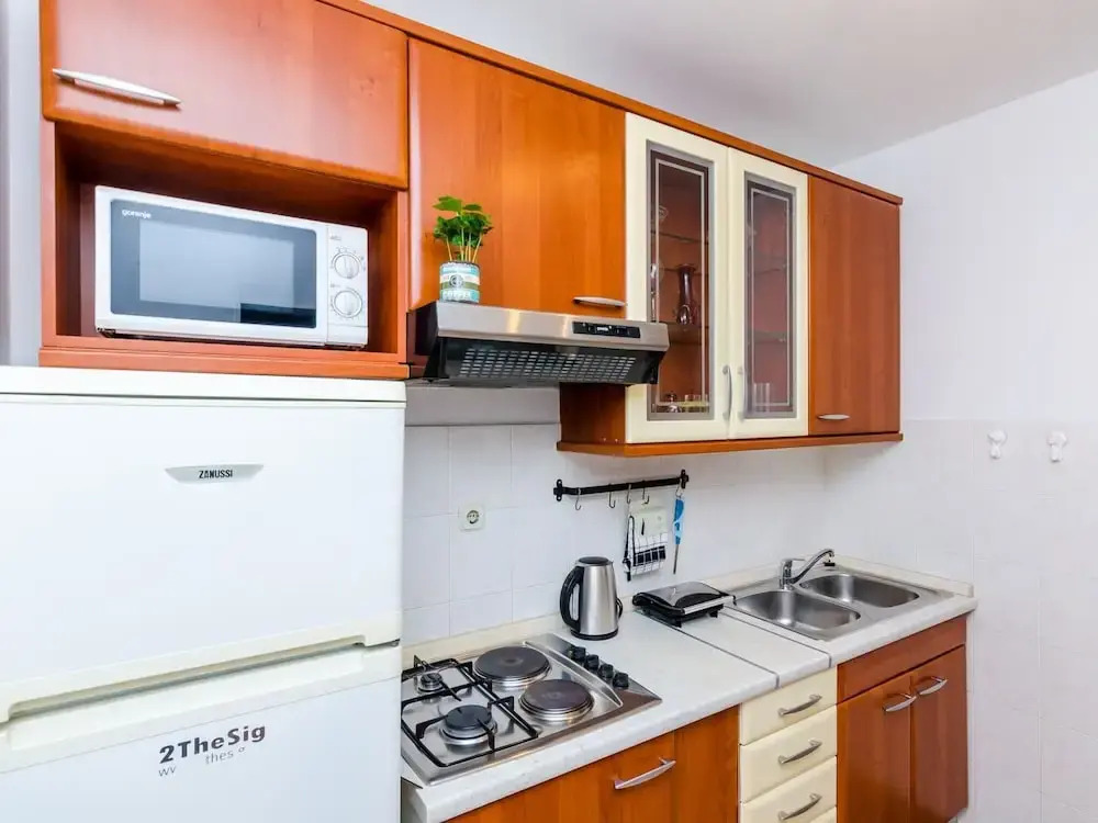 Apartment Antej - One Bedroom Apartment With Terrace and City View