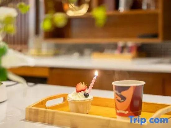 Zhefei Hotel (Qingdao Jinsha Beach Jialing West Road Metro Station Branch)