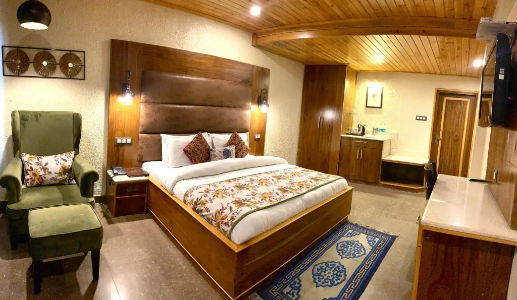 Mongas Hotel & Resort