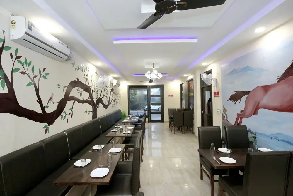 OYO 10070 Hotel Satkar Regency