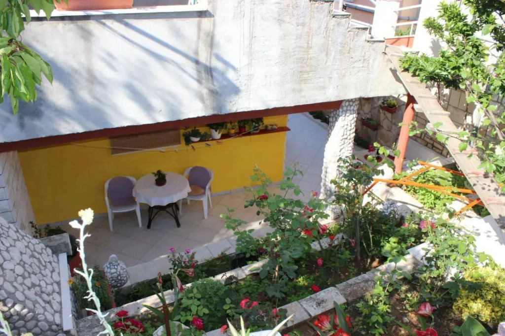 Apartments Ustavdic