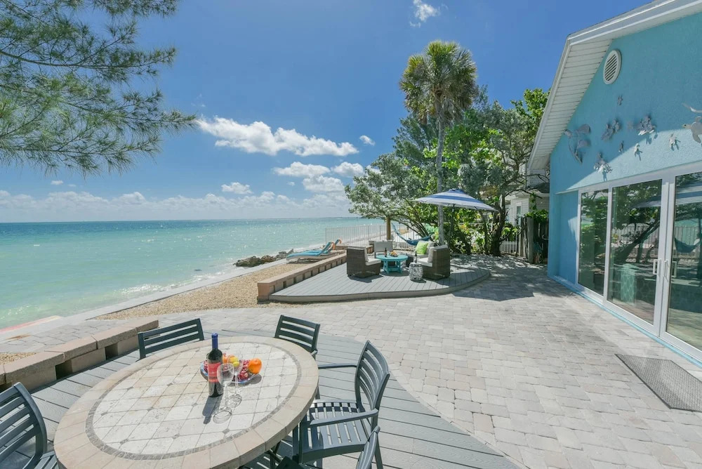 Breakaway Apartment 4