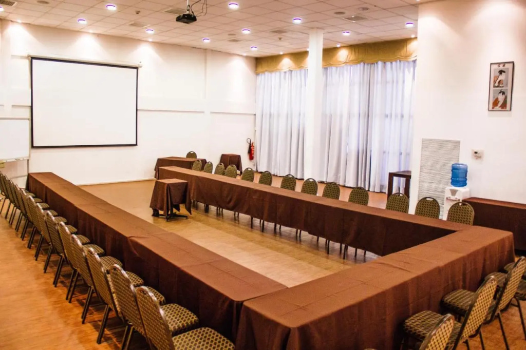 Hotel Nippon y Centro de Eventos