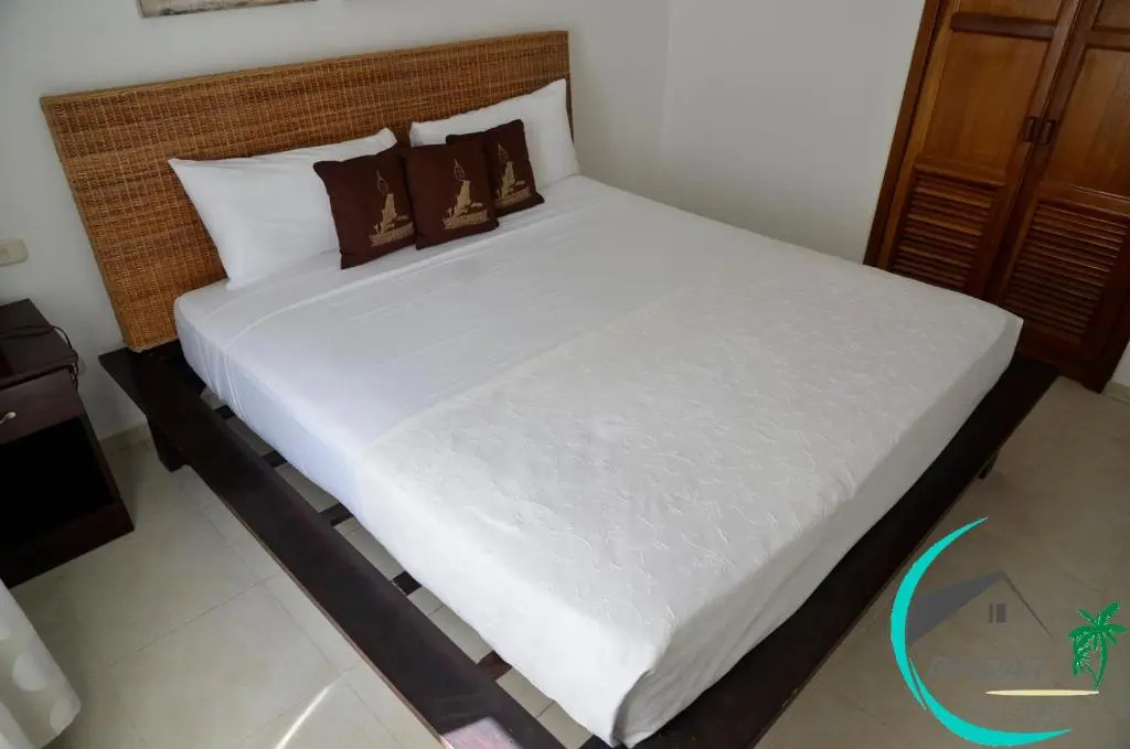 Deluxe E2, 2 Br, Sea View, Pool, Roof Terrace