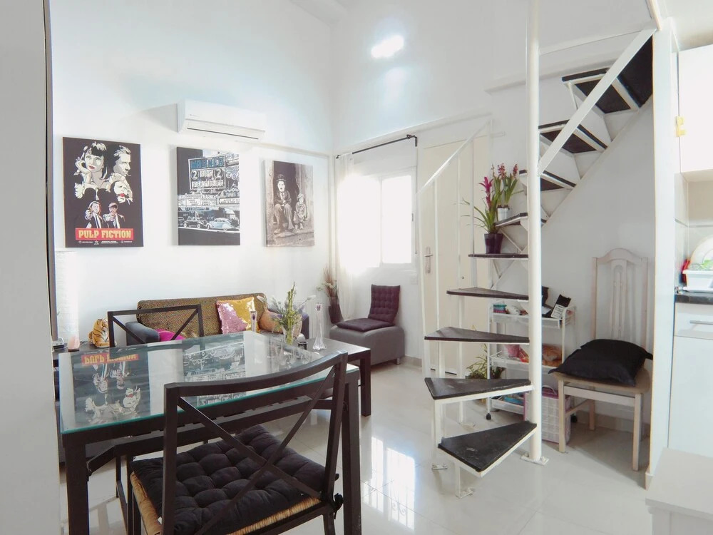 Apartamento de 2 Habitaciones con A/C en Puerta del Angel AZ3A