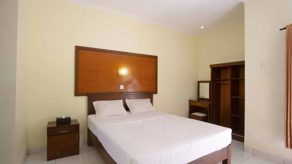 OYO 3910 Teges Inn