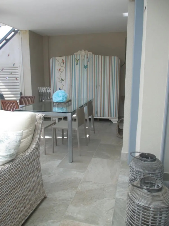 Apartamento Bizcocheros con piscina y jardín privado