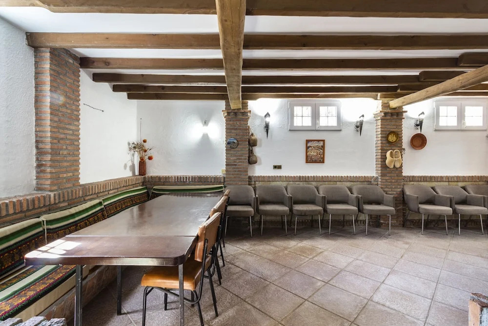 Villa del Mamut, Padul Granada