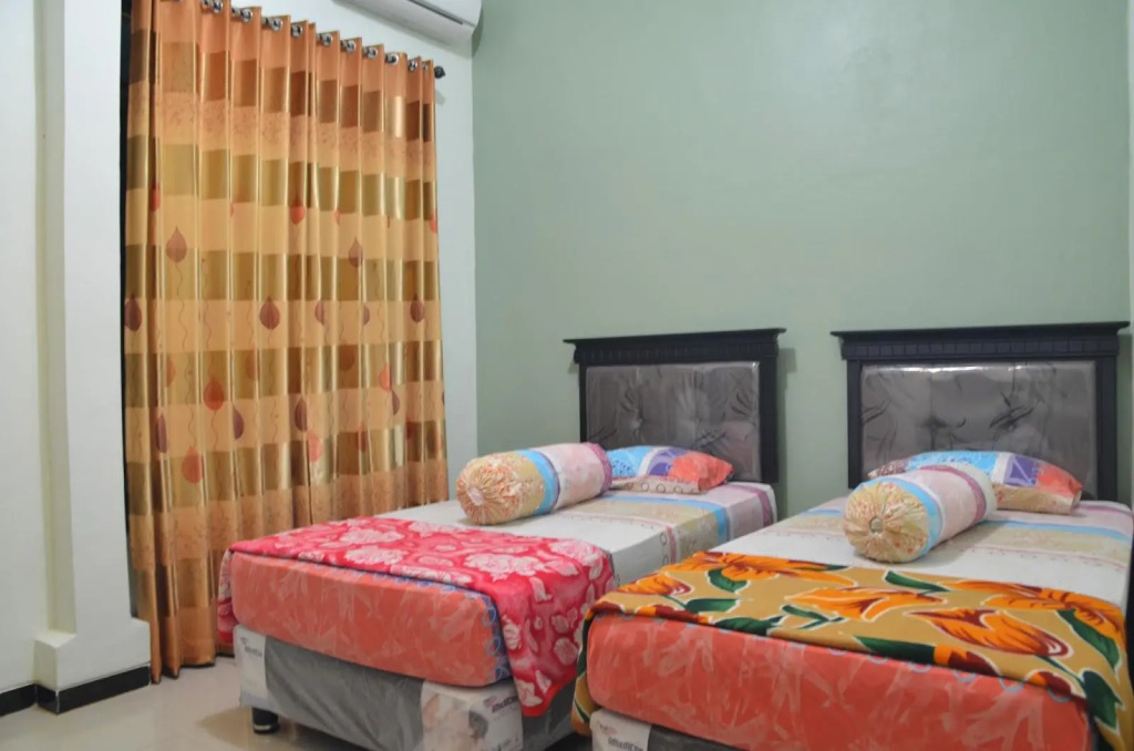 Hotel Ratna