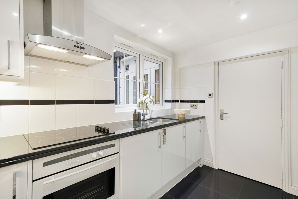 Hertford Flat 2