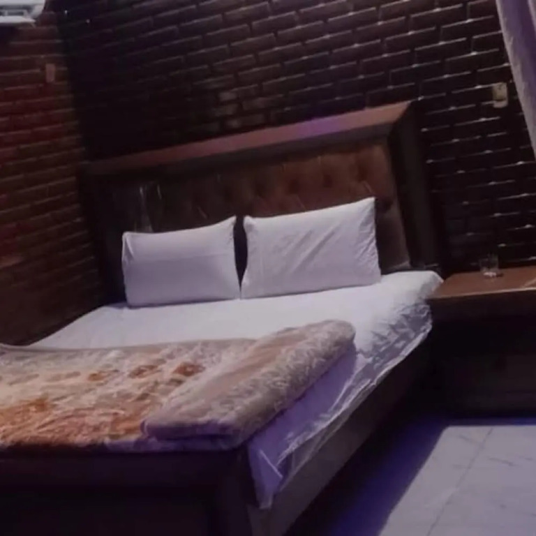 Bodla Royal Hotel