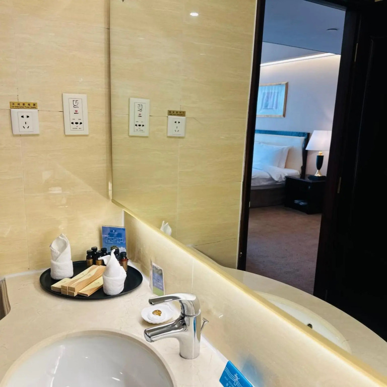 Celebrity International Grand Hotel