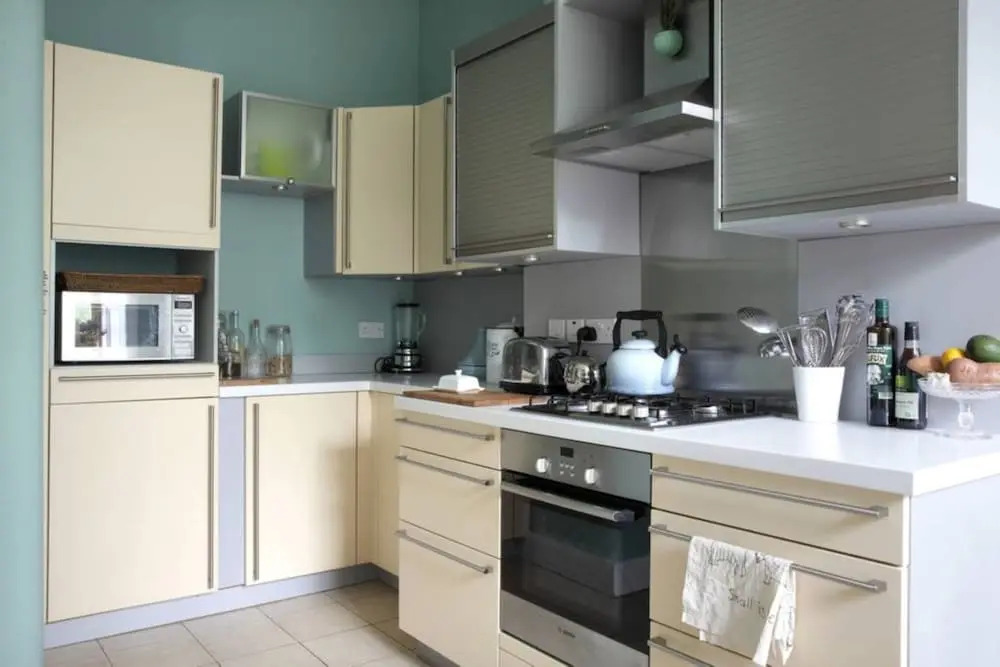 3 Bedroom Home In Bonnie Bruntsfield