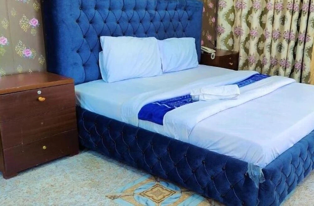 River Breeze Hotel