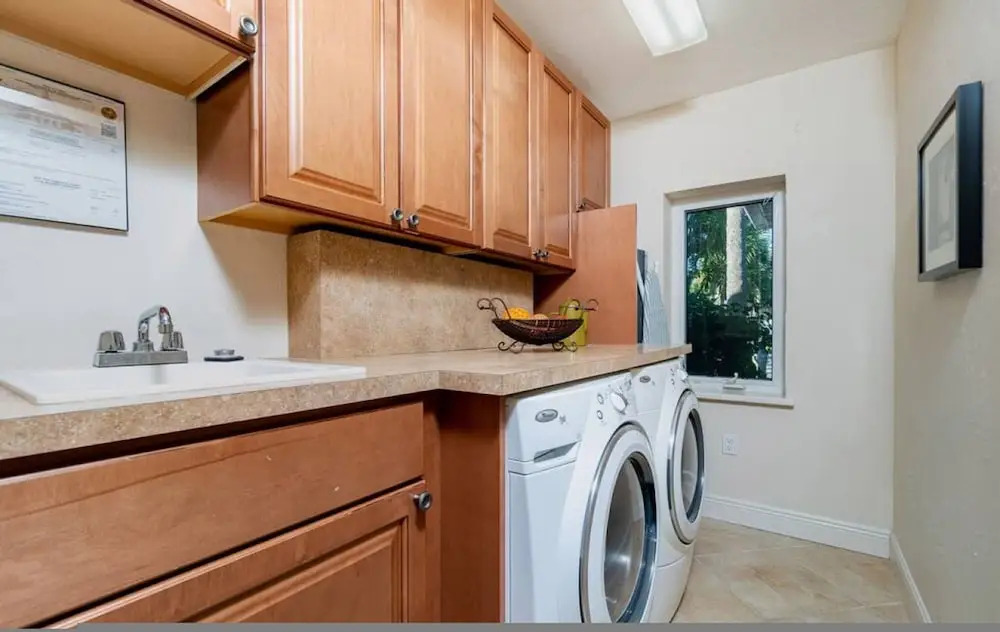 Villa Hibiscus-Waterfront-Free Heated Pool-Dock-Bikes-Other Amenities