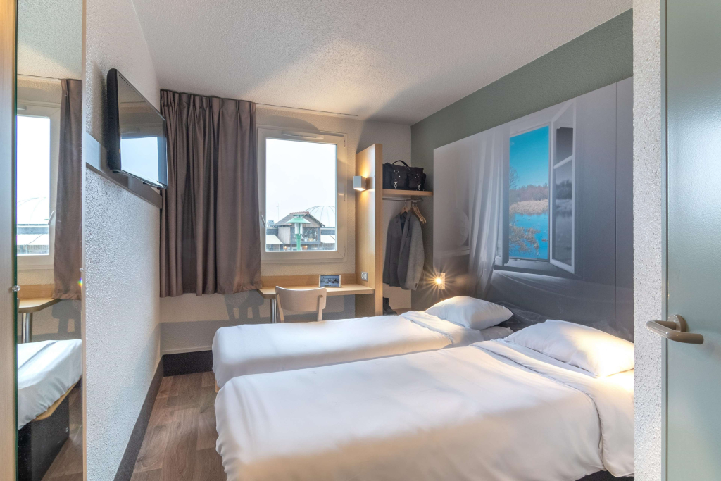 B&B HOTEL CHATEAUROUX Aéroport