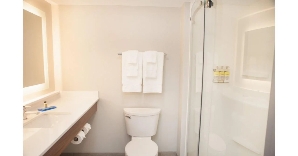 Holiday Inn Express Hotel & Suites Norfolk by IHG
