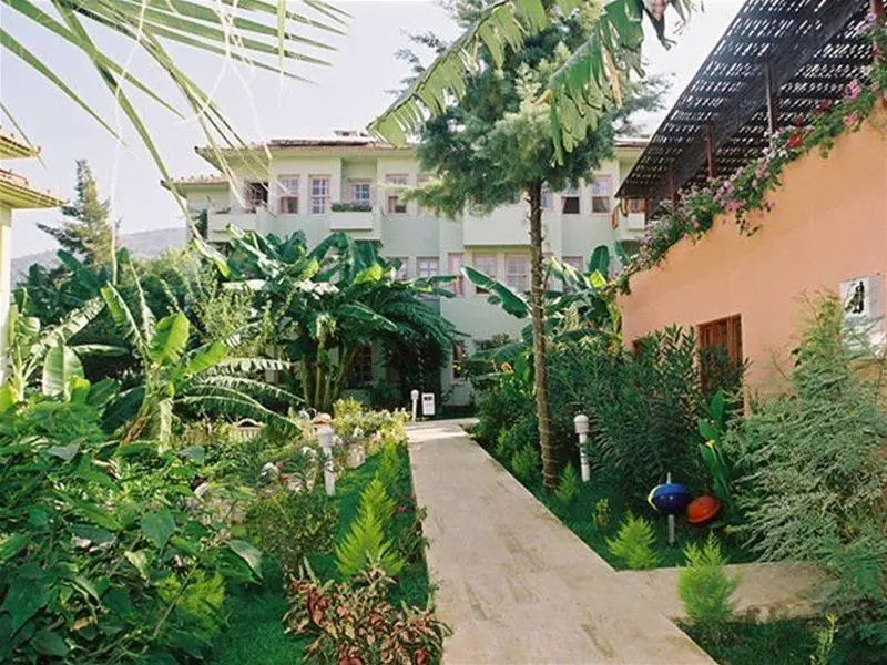 Hotel Leda