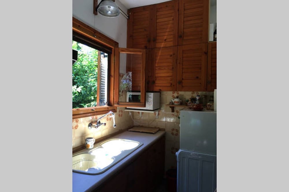 House With 2 Bedrooms in Agii Apostoli, With Enclosed Garden and Wifi