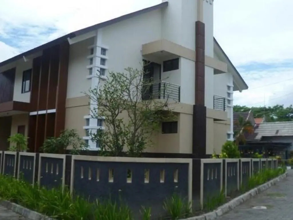 Twin House