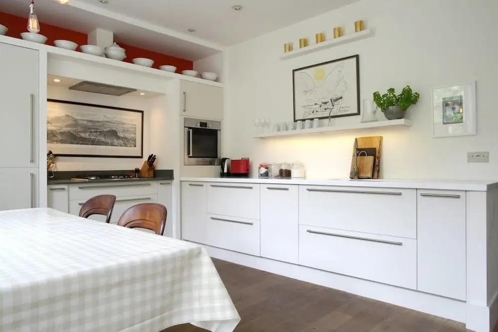 2 Bedroom Basement Flat In Edinburgh