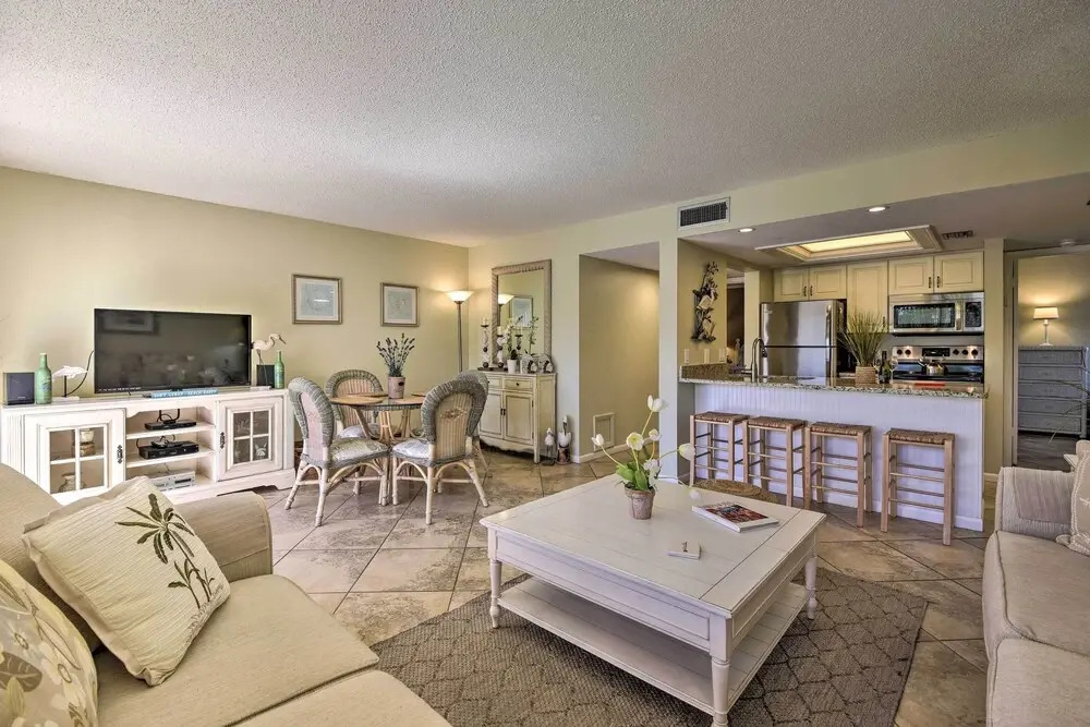 Siesta Key Condo: Resort Amenities, Walk to Beach!