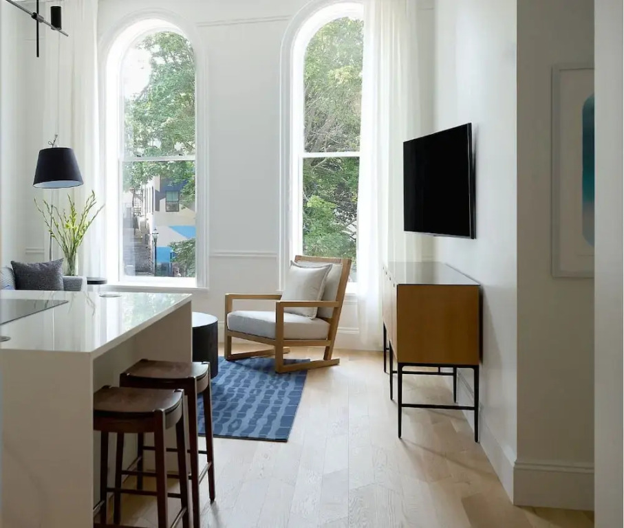 The Docent's Collection at 178 Middle Street