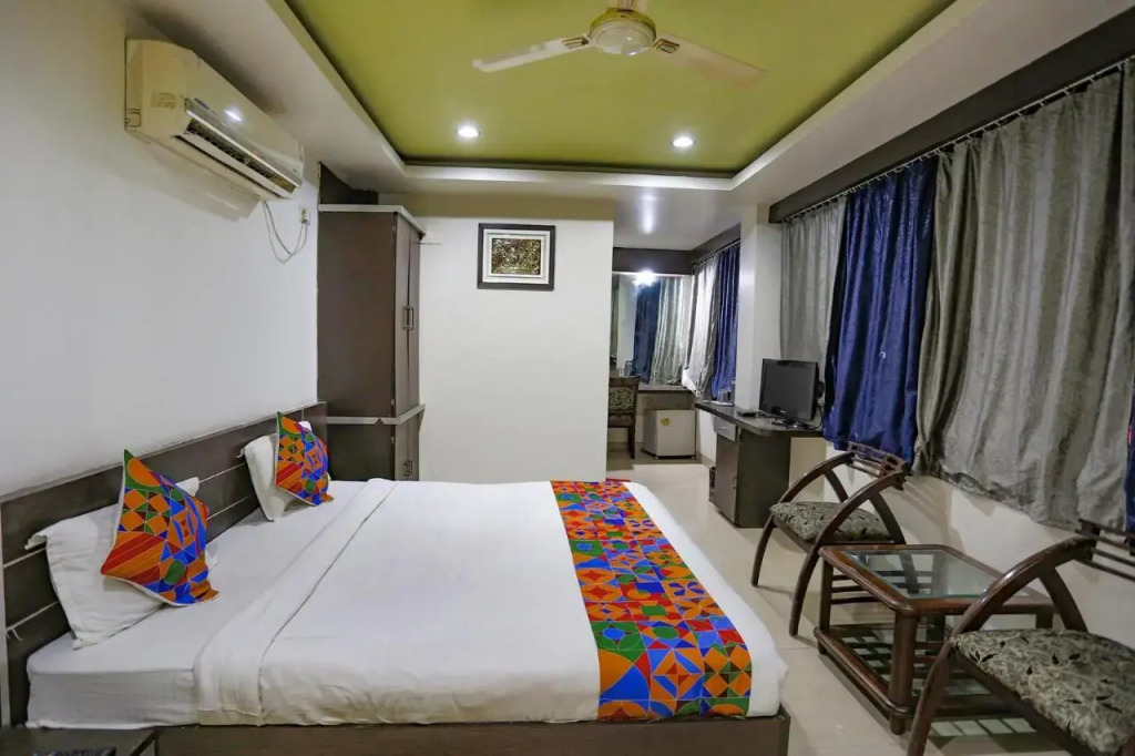 OYO 1552 Hotel Midland