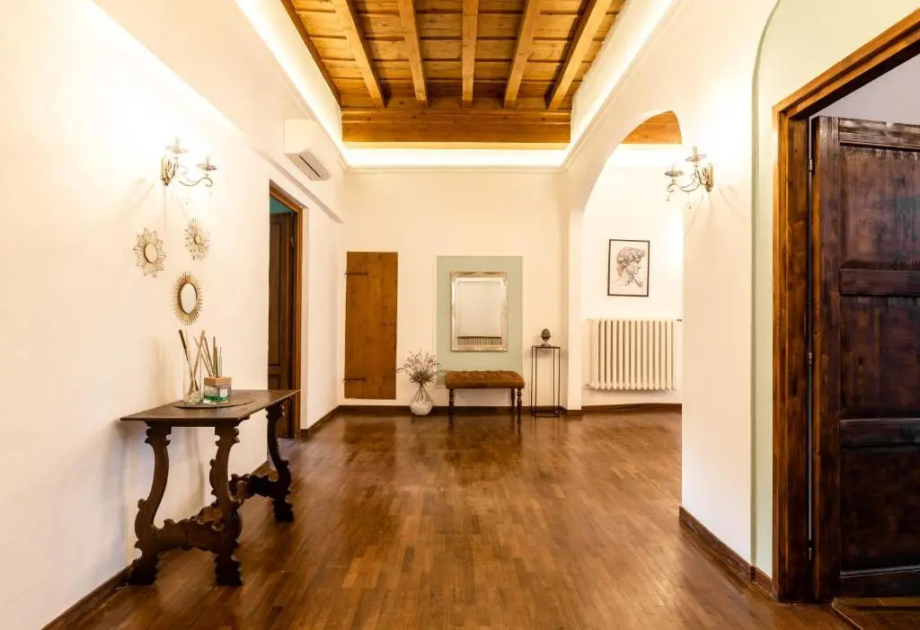 Historic center Palace - Huge 4 bedrooms Santa Croce apartment apartment - AC in all rooms