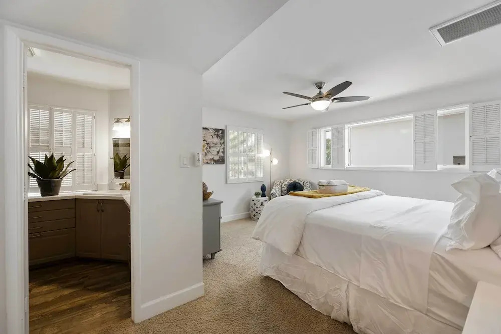 Pristine Escape ~ 2 Miles to Old Town Scottsdale!
