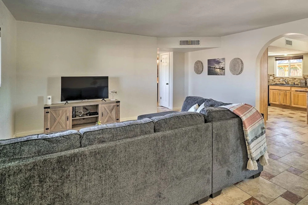 5 Mi to Marina: Lake Havasu City Home w/ Pool