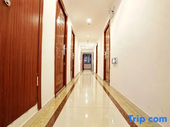 Cixi Jiahao Hotel (Hangzhou Bay Century City)