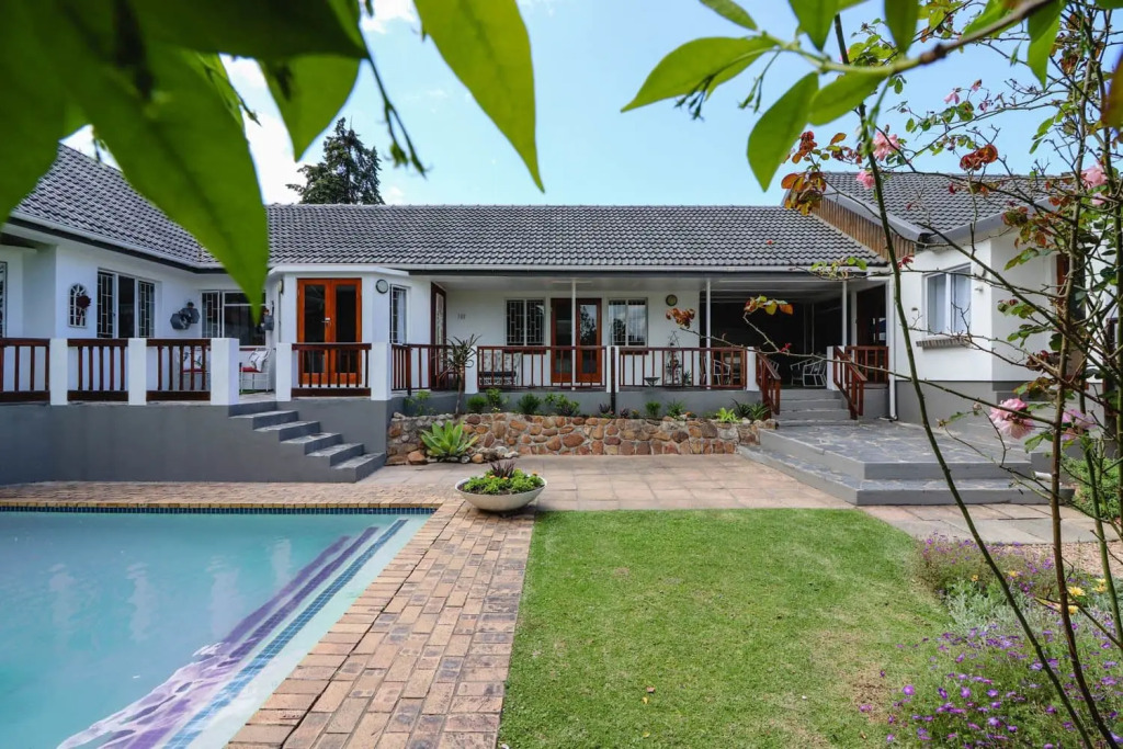Arbour1 Guesthouse