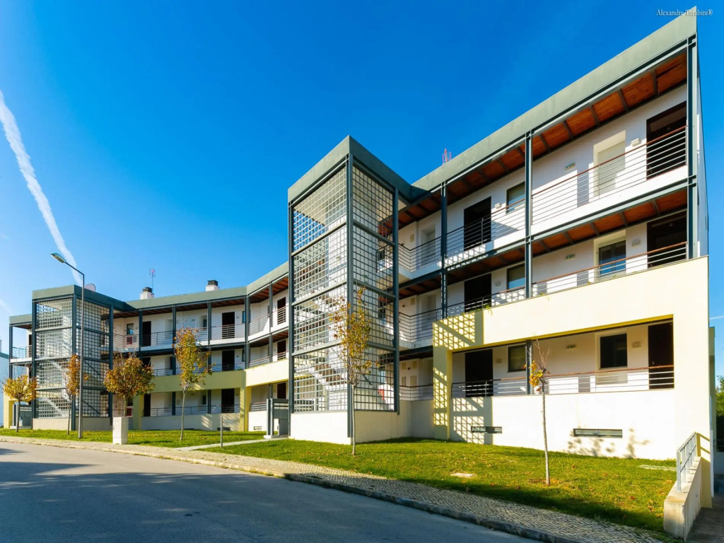 A22 - Mountain View & Seabreeze Apartment
