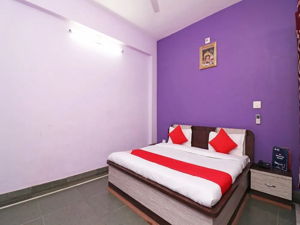 OYO 22644 Bhagat Palace