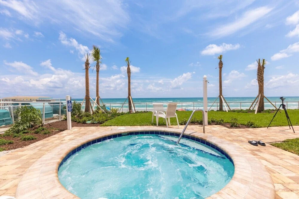A Wave From it All Oceanfront Pool Condo