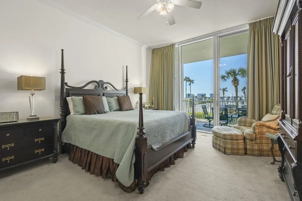 The Moorings 103 3 Bedroom Condo by RedAwning